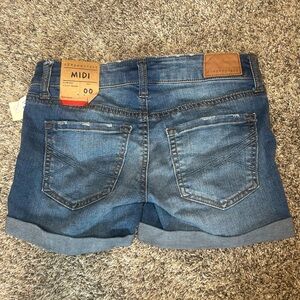 00 Aéropostale Jean shorts